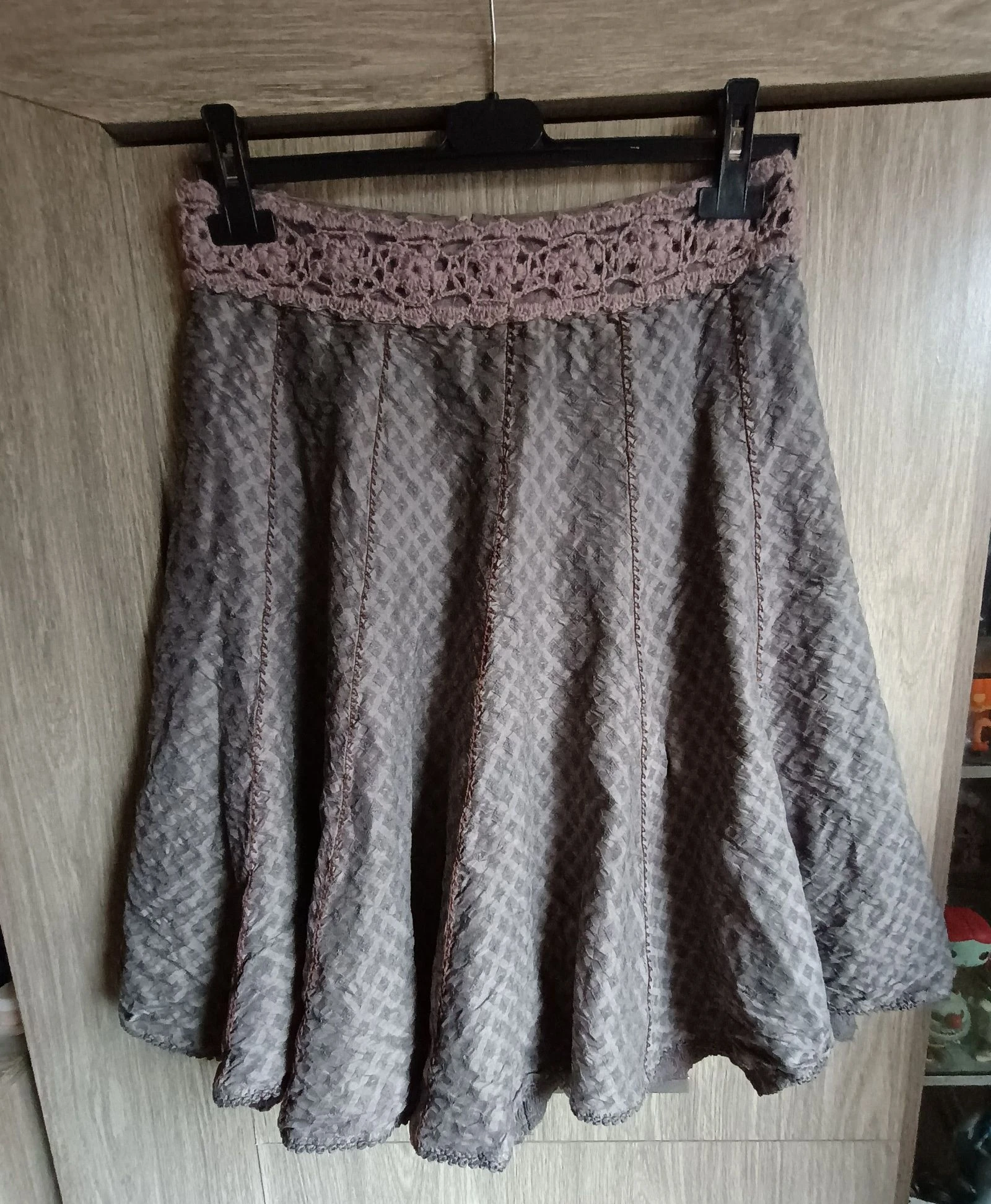 Chine Collection vintage midi rok met kant en haakwerk, maat 36-38